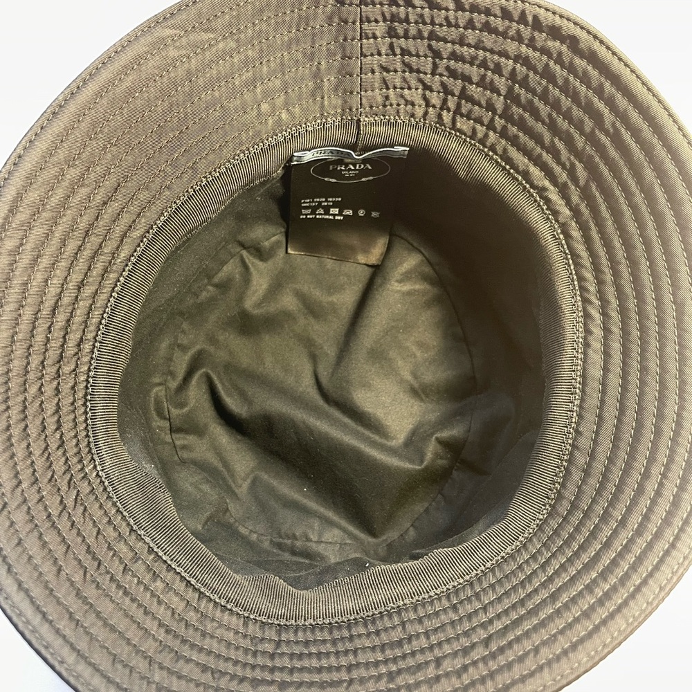 Prada Black Nylon Bucket Hat with Triangle Logo - Picture 4 of 4